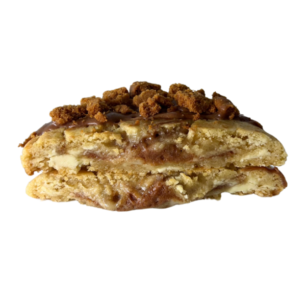 Pâte de base vanille, pépites chocolat blanc, insert crémeux spéculoos, brisures spéculoos Lotus.